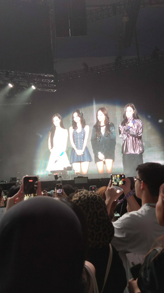 ᵈᵉᵏ αɢєиɢ tweet media