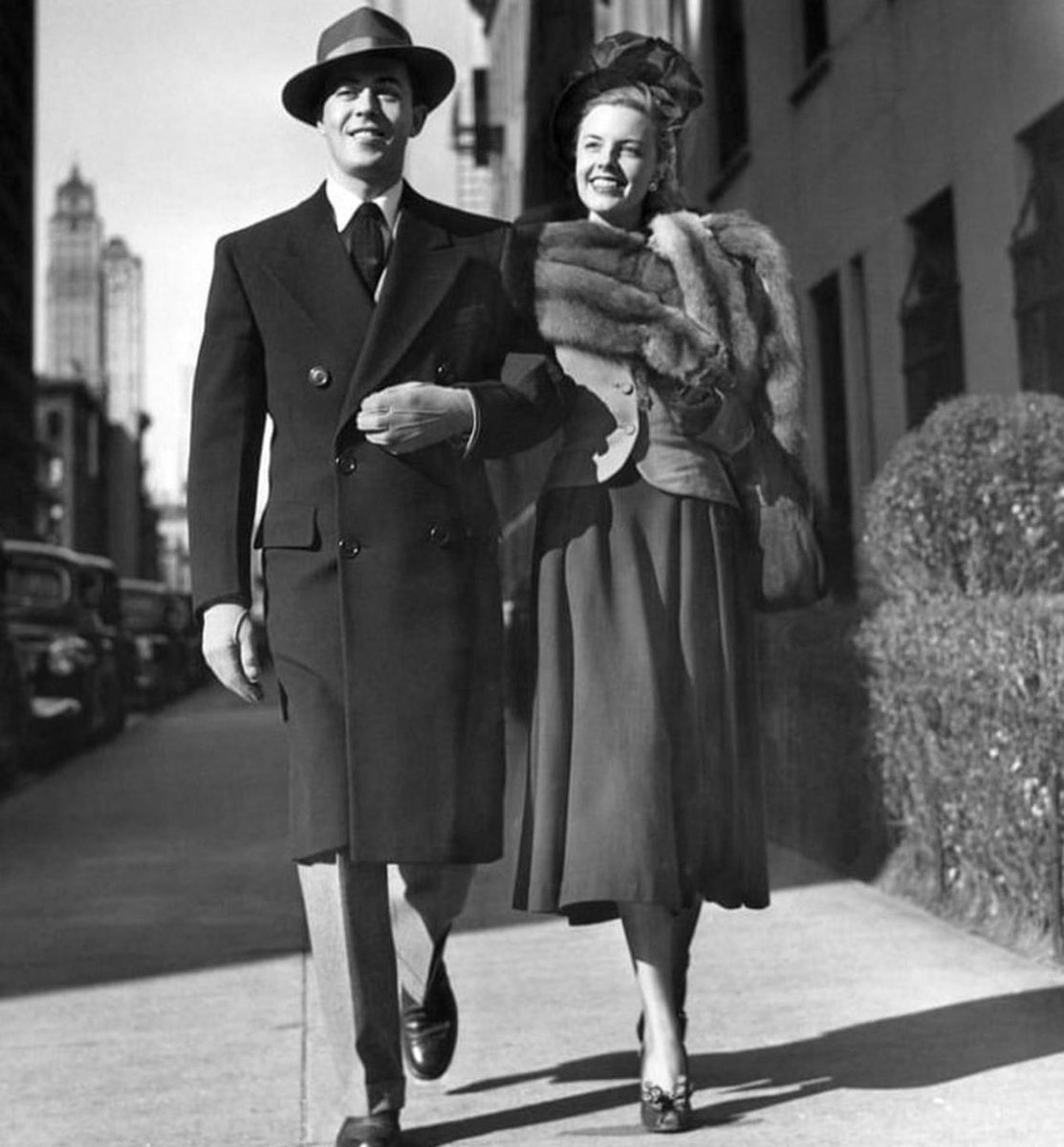 Gentleman_Ways's tweet image. While some may consider it to be outdated, it is still proper etiquette for a gentleman to walk on the outside of a sidewalk when walking with a lady. This allows him to protect the woman and shield her from any street hazards they may encounter on their walk.