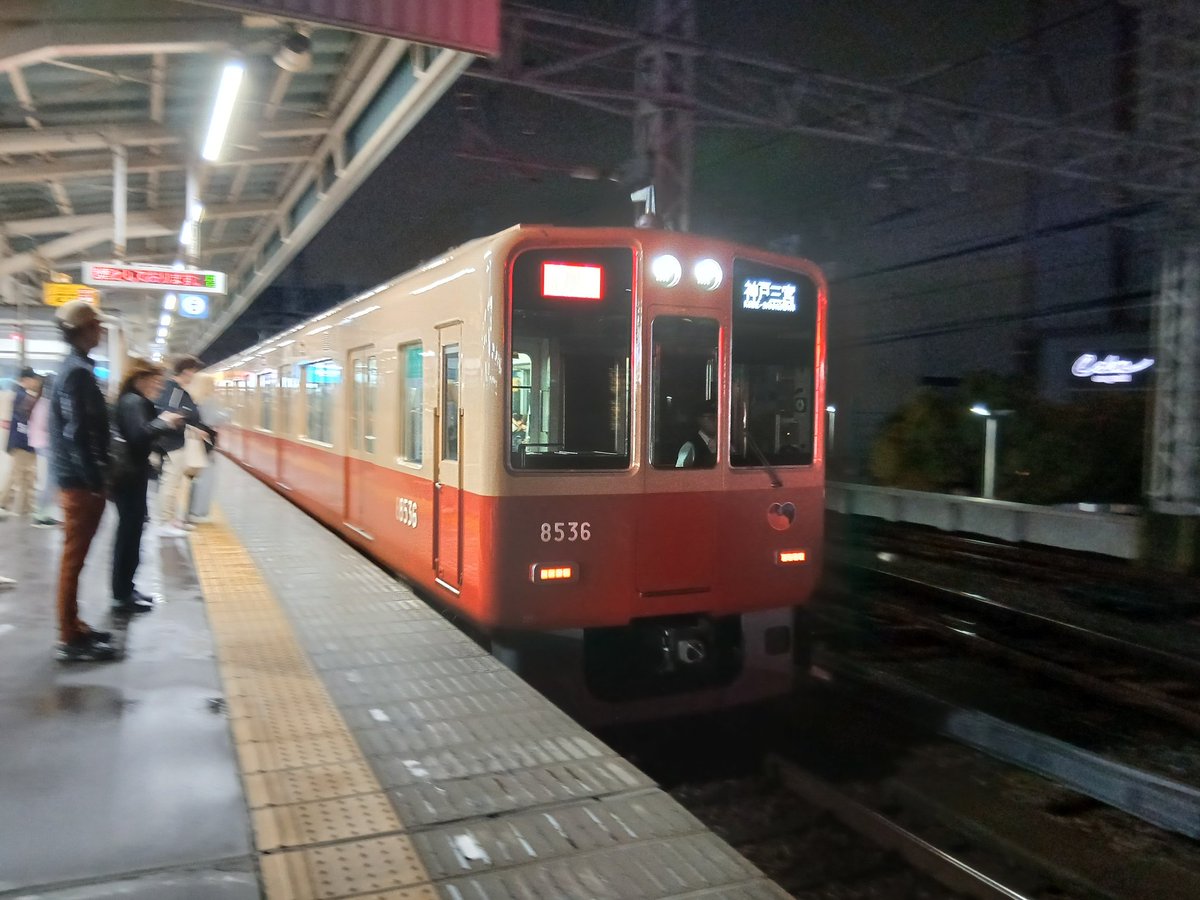 ใใใ๐๐
๐พ/๐๐ฑ๐๐ tweet media