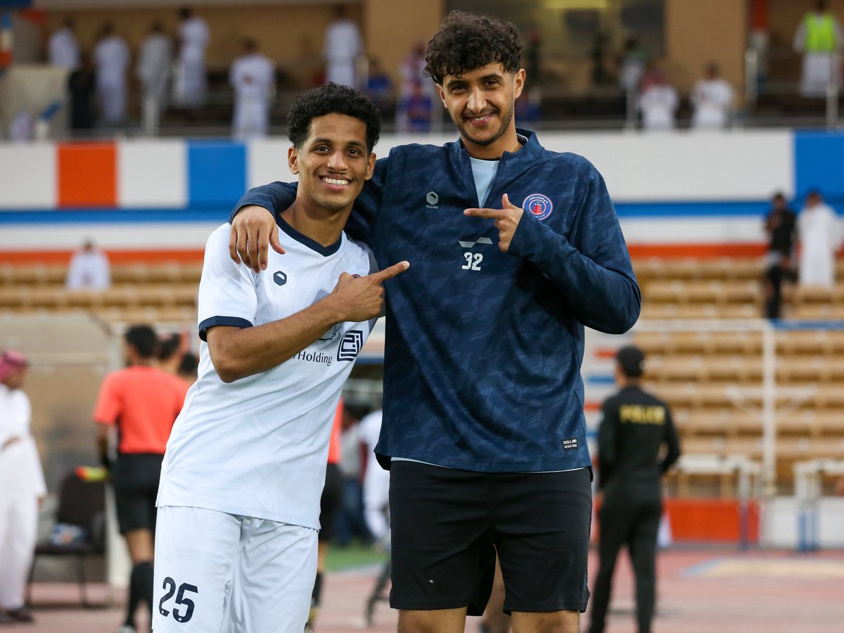 ALWASHM_FC's tweet photo. 📸| نجومنا في الموعد 🫶🏼🌟

#الوشم_عفيف | #دوري_الدرجة_الثانية https://t.co/e7sUiFdTDR