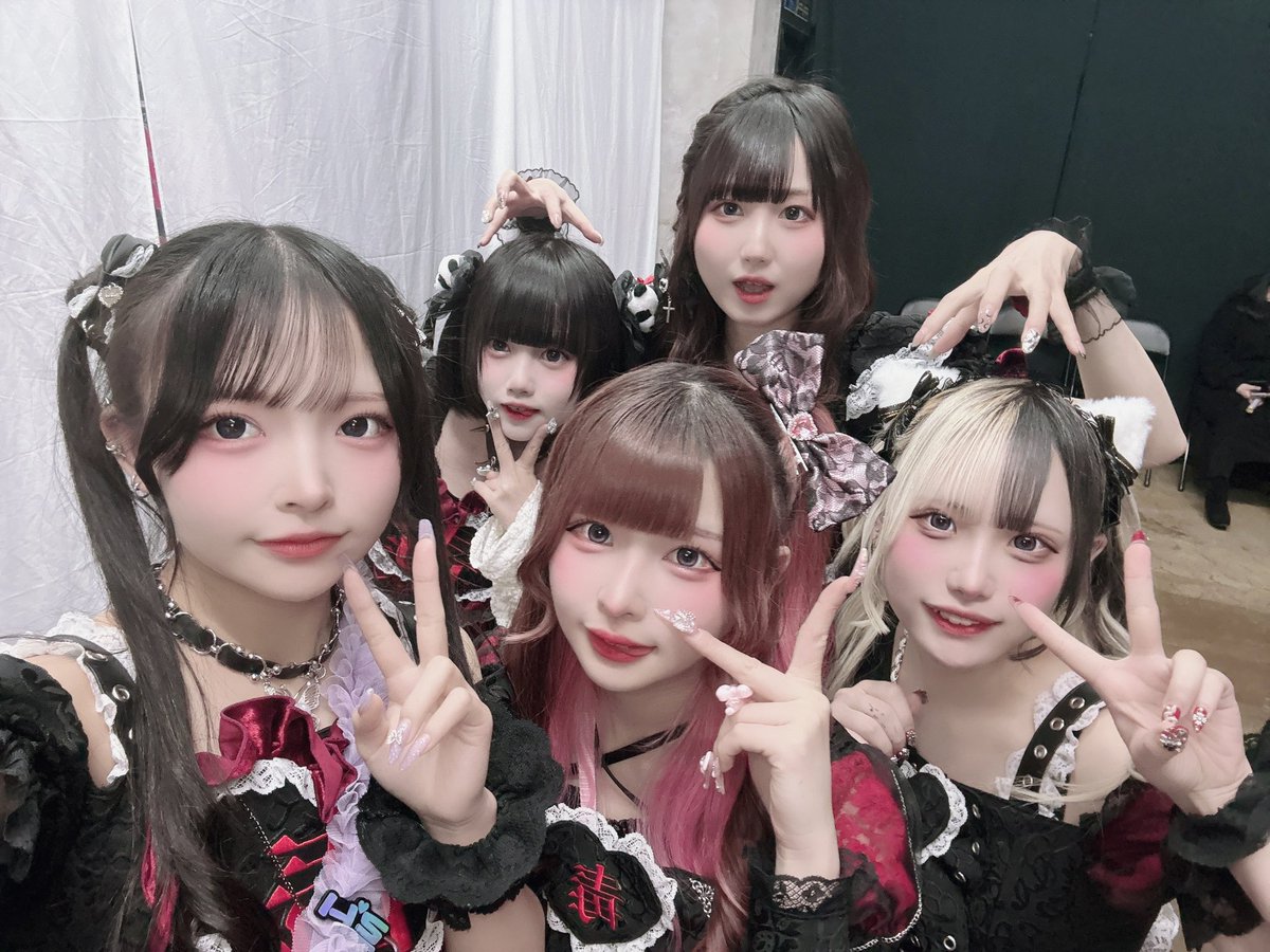 甘いものには毒がある。 tweet media