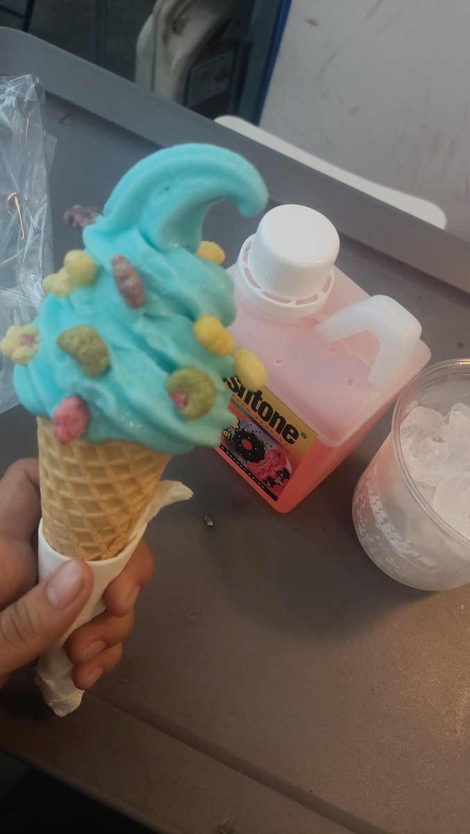 orellyyy tweet media