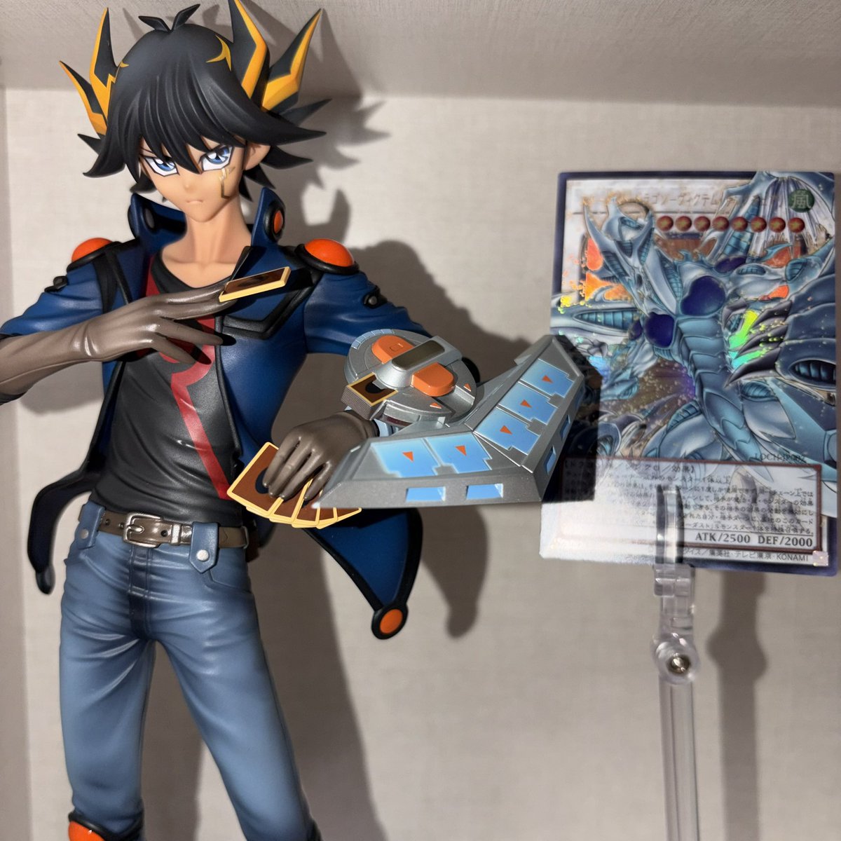 저졸려요 tweet media