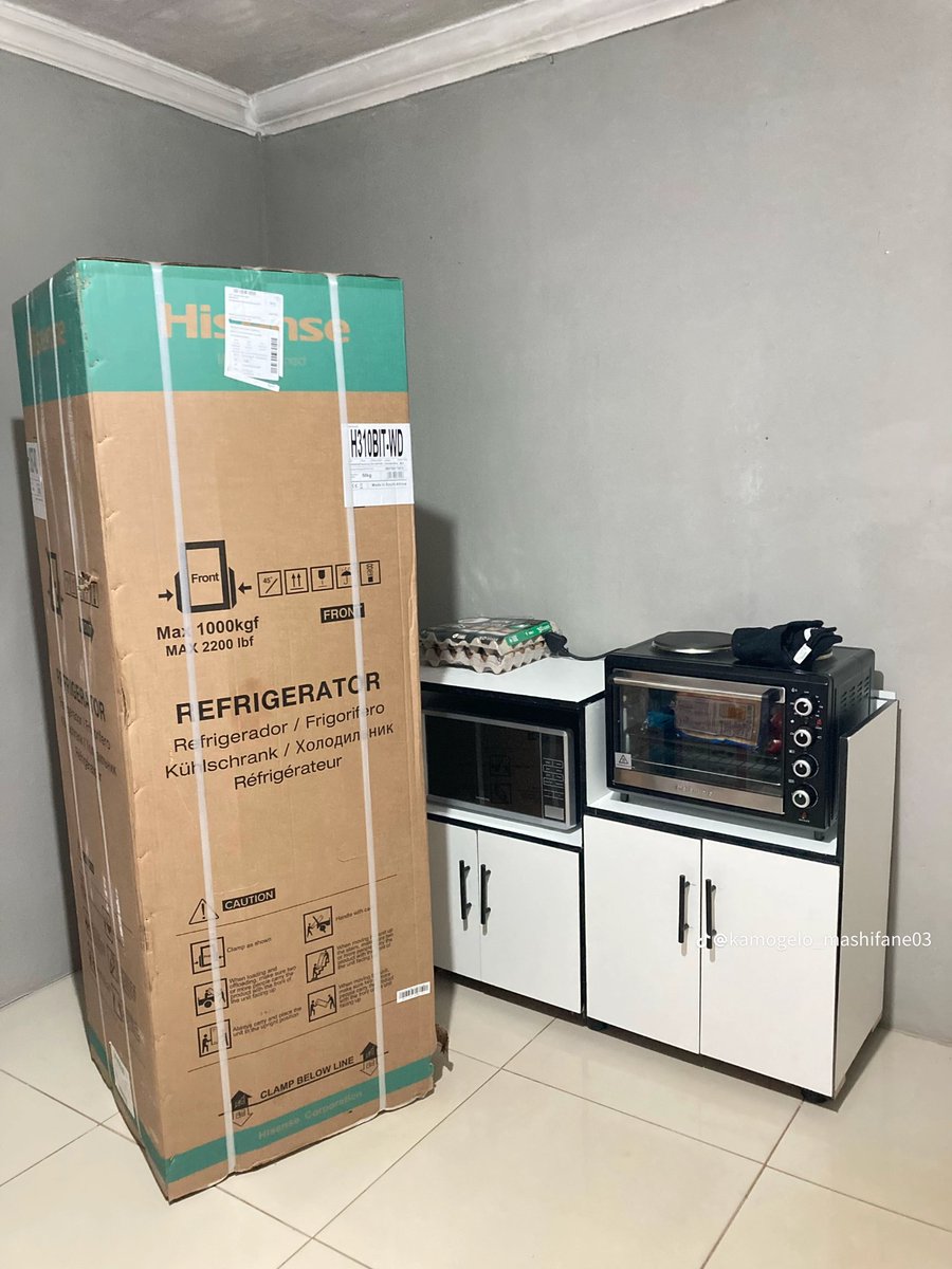 ®️ E L E tweet media