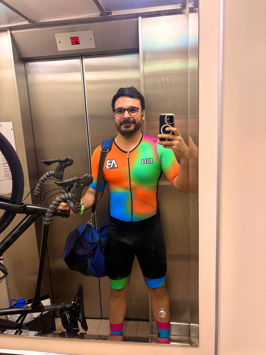 ¿De qué están hablando? tweet media