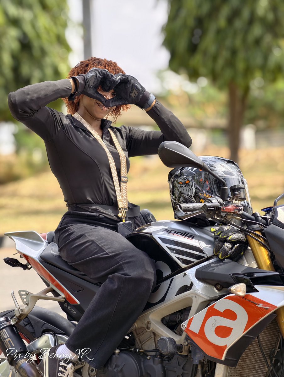 Joy Chinaza 💙🖤 tweet media