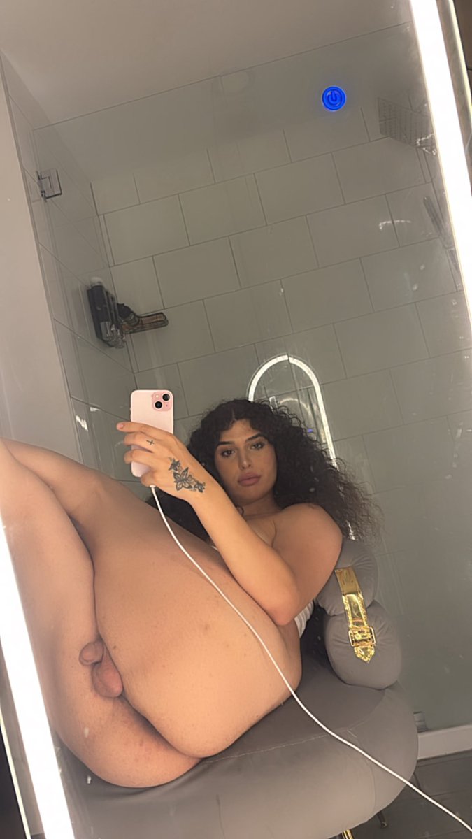 Goddess Nicole 🖤 tweet media