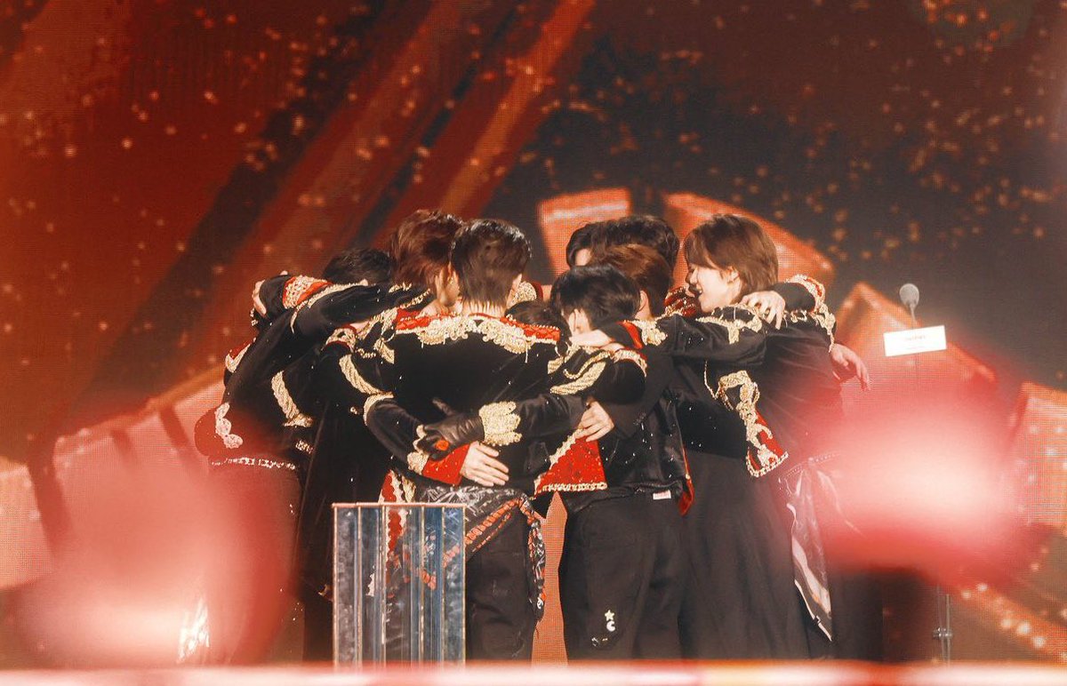 하나𝙃𝙖𝙣𝙖🐶Mingyu day | SVT OT13 contract renewal tweet media