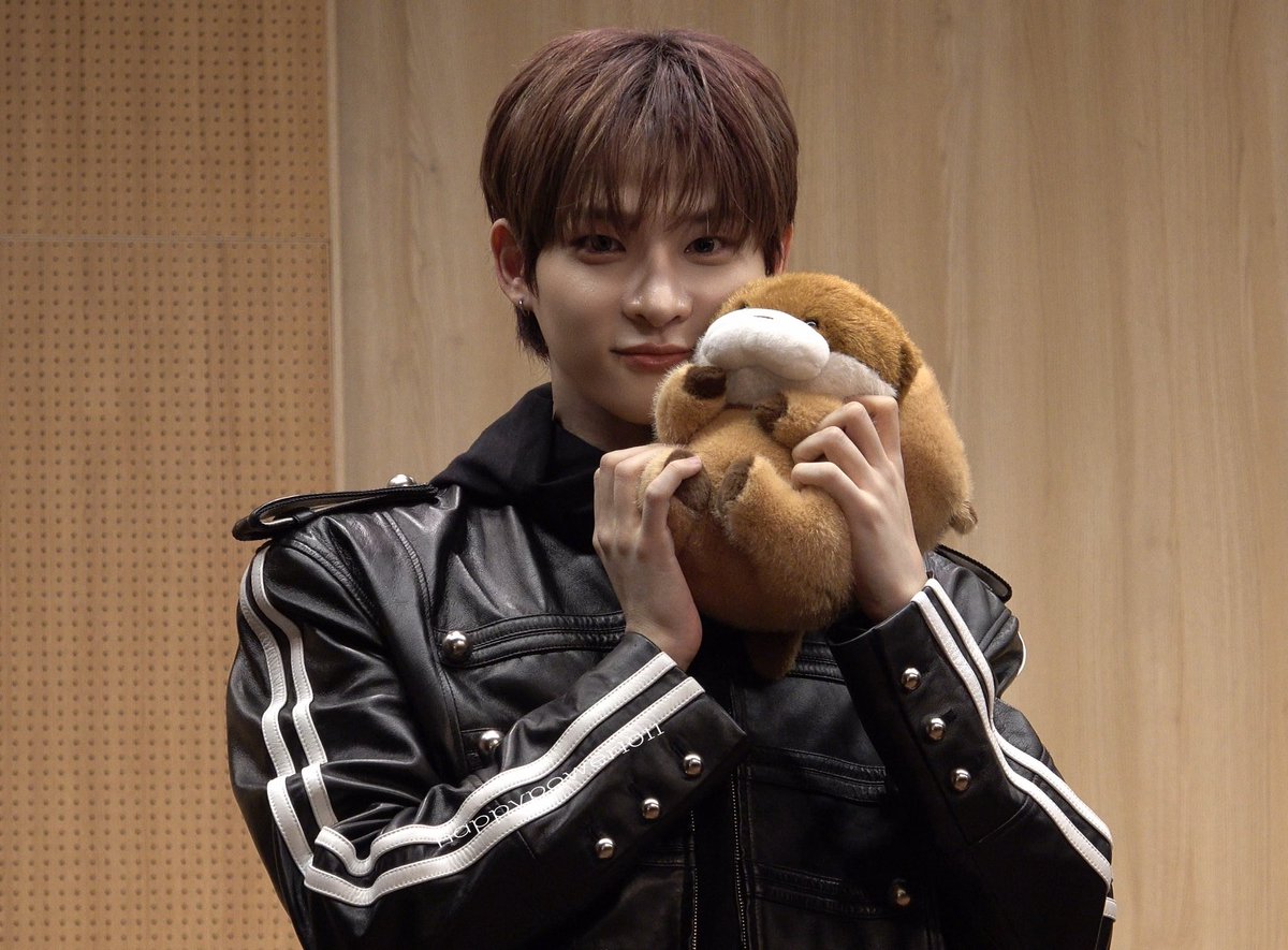 오늘 덕메 없어서 집에 혼자 가는거 외로웠눈데
우소우소짱이 같이 가줌 

#POW  #파우 #현빈