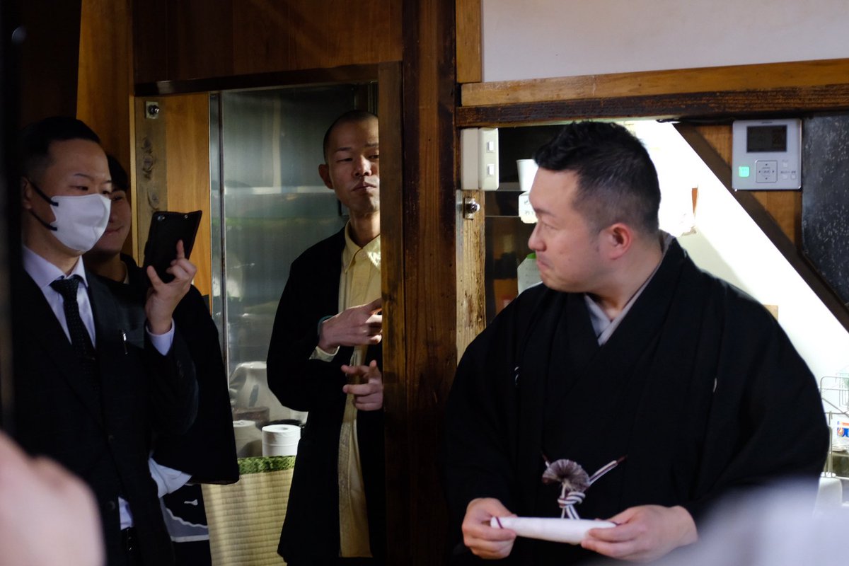 入船亭扇兆 tweet media