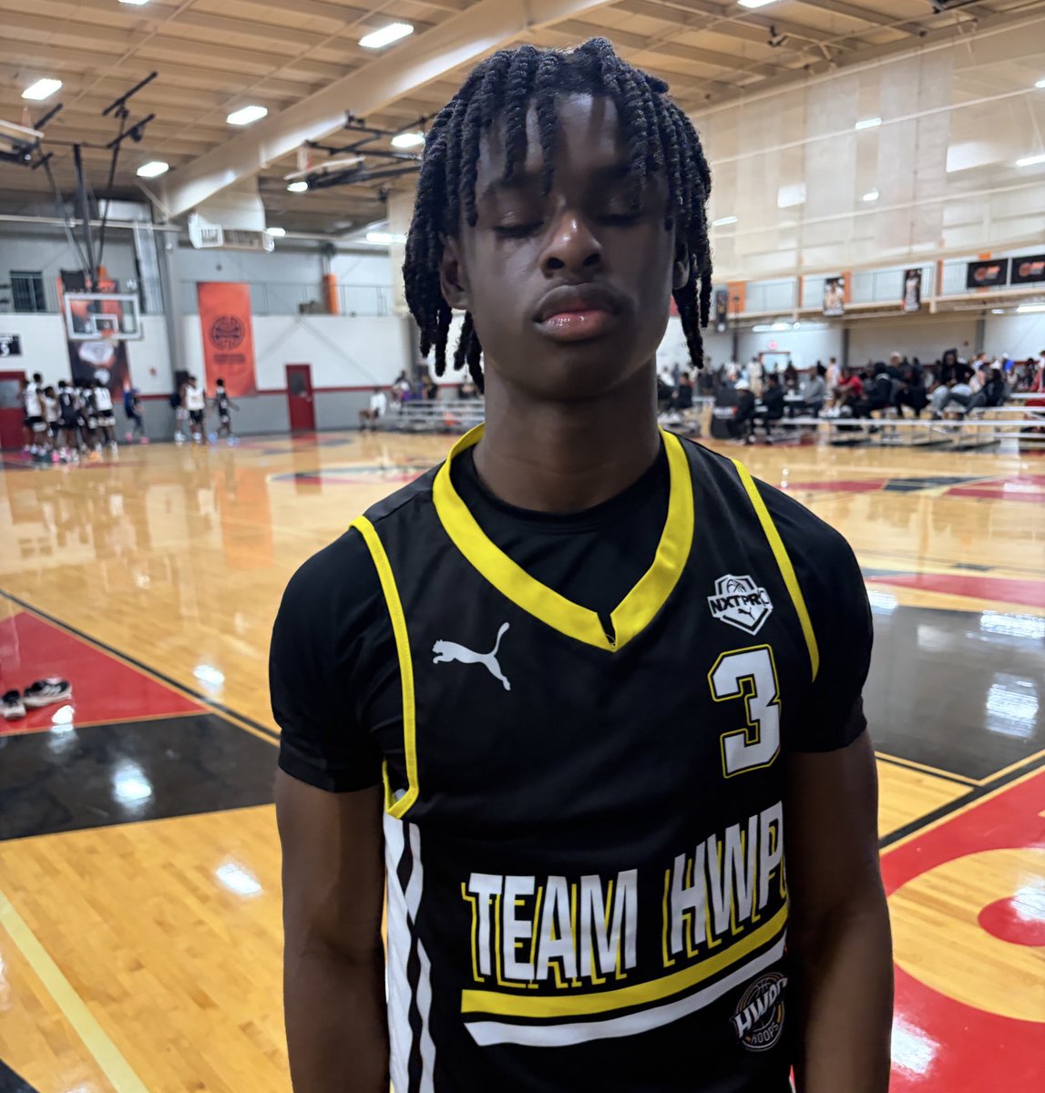 OTRHoops's tweet photo. OTR X Hoop Seen Main Event 

HWPO 17U is a force on the circuit this season.

‘27 PG Brandon Bell shoots it &amp; handles it like an expert

‘27 G Christopher Mitchell is a tough cover on the 2nd side wing reversal 

‘28 Seven Rashad uses his size to clean the glass / start break https://t.co/IODalVrCdO