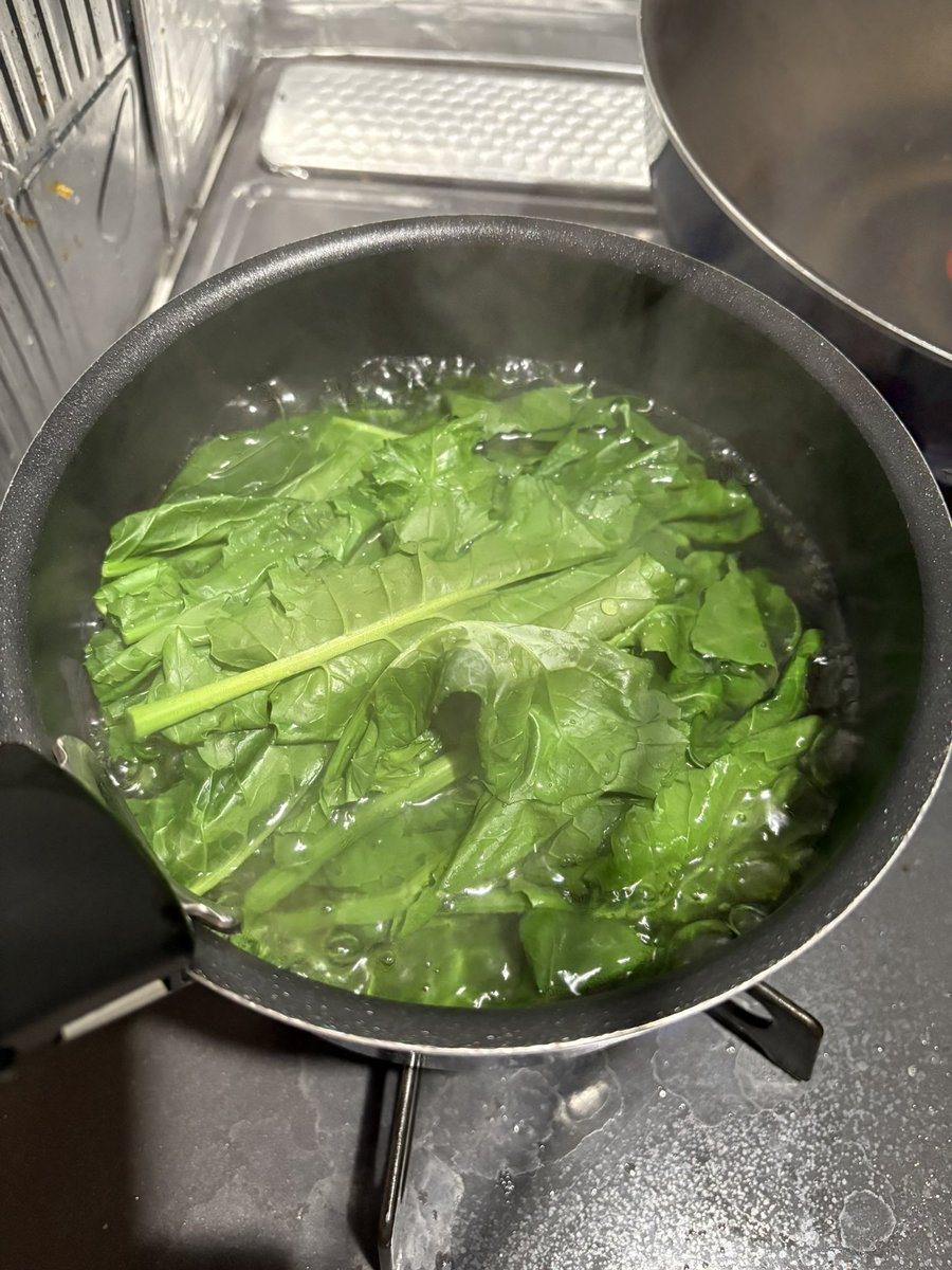 namacha77's tweet photo. のらぼう菜おひたしにした
茹では4分くらい、茎が太いから多めに
炒めもおいしそう https://t.co/u4tOk83Z9N