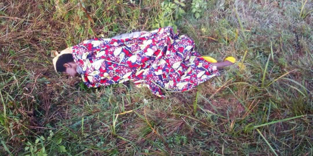 RealNgira's tweet photo. Turamagana twivuye inyuma ubwicanyi burigukorerwa #abanyamulenge Bukozwe Na  @FARDC_Info na @fdnbbi  hamwe n’imitwe y'iterabwoba bakorana nka #p5 #FDLR #Maimai 
#UbutaberaKuBanyamulenge 
#StopGenocide #savemulenge #saynotowar @SecRubio @_AfricanUnion @UNHumanRights @AkalizaUwase https://t.co/UOdrUFCIIU