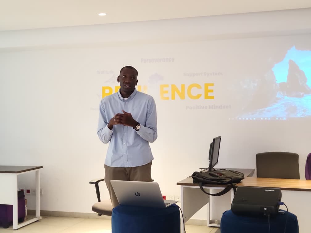 lebrunchtechies's tweet image. 📍 LIVE
Secrets de la croissance accélérée 🚀
💡 Workshop Growth Hacking validé
👏 Bravo aux participants !

🤝 On construit l’avenir ensemble
✨ Empowering the future together

#TechiesWorkshop #GrowthHacking #DoualaTech #TCBDouala #ScaleNow