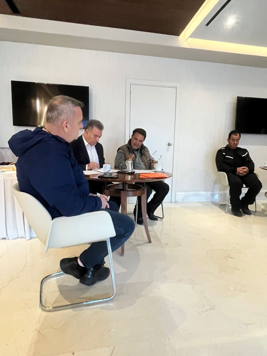 fredisbeleris tweet media