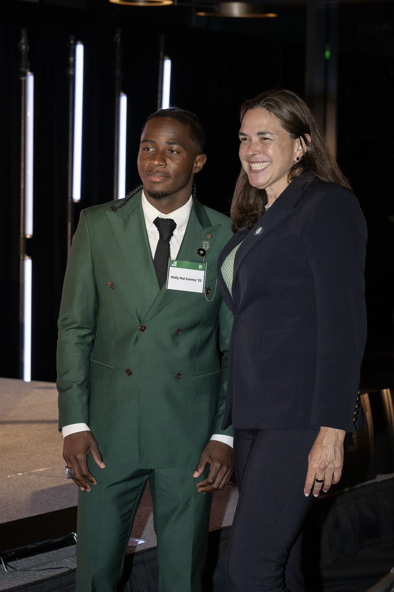 d1_mal's tweet photo. First event attended, since becoming the communications chair and a board member of the Dartmouth South Florida Club🌲! #GoBigGreen https://t.co/iofmq60aaF