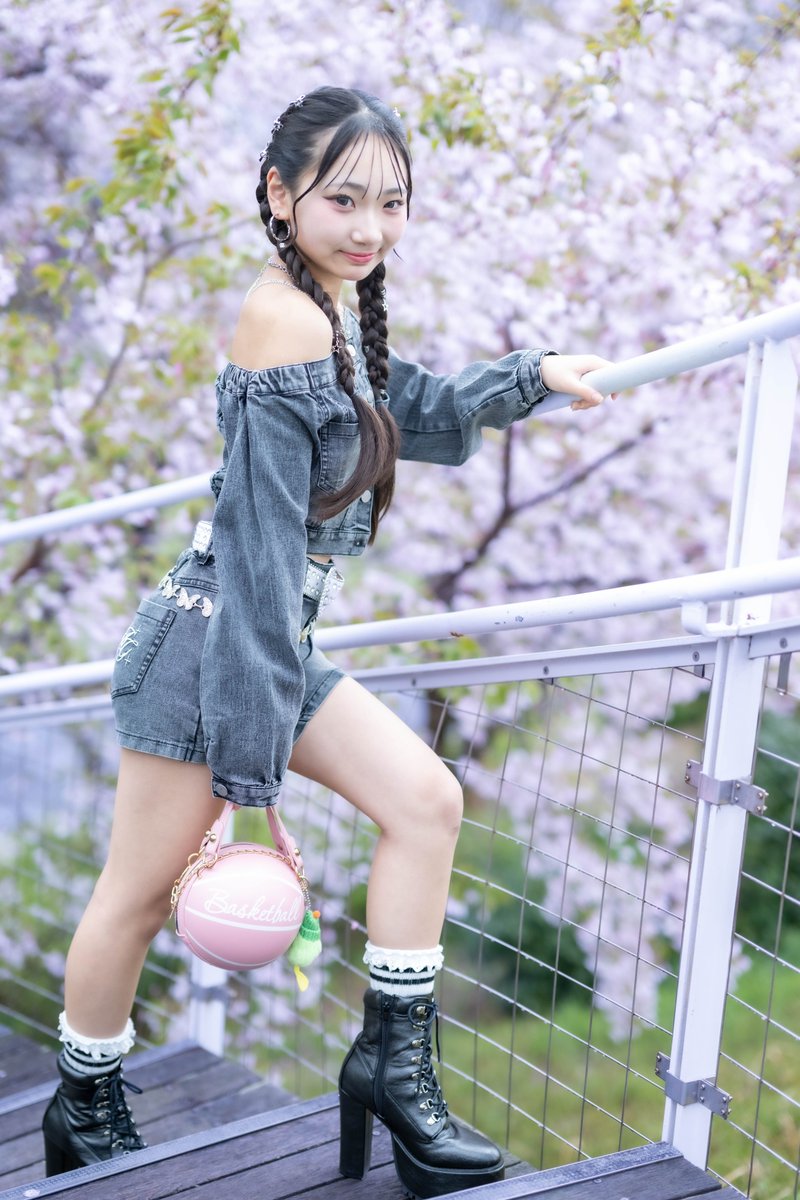 ZihiroPhoto's tweet image. 2026.4.4  
アイランドシティ中央公園 
ぐりんぐりん  
#Luna (@luuuna_1020)    
#月のように輝くLuna 
#天神娘 
#スパイラルミュージックウエスト 

この春引越で転校されるとか 
コミュ力高そうなので、すぐ友達もでき、楽しい学校生活をすごされることでしょう😊

（4枚目🌸の房が落ちてたよ）