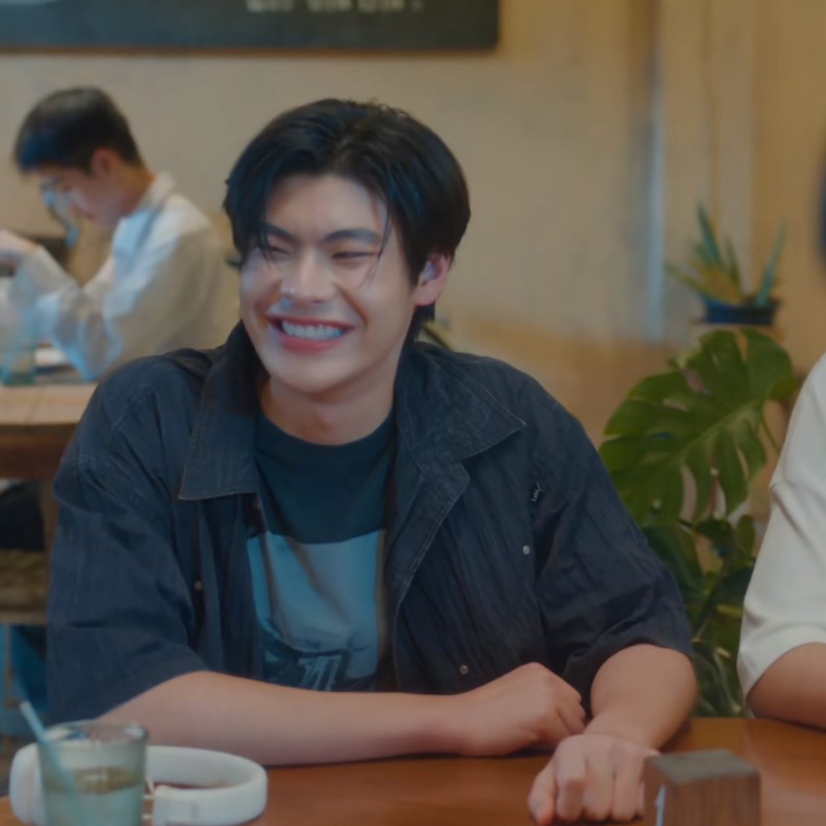 savemeowz's tweet photo. FUCK OFF TONGPAE IN ONE FRAME 

DUANG WITH YOU EP10
#ด้วงกับเธอEP10 
#ท่านโปรดคลื่น #theewave https://t.co/eqz4CC5jaA