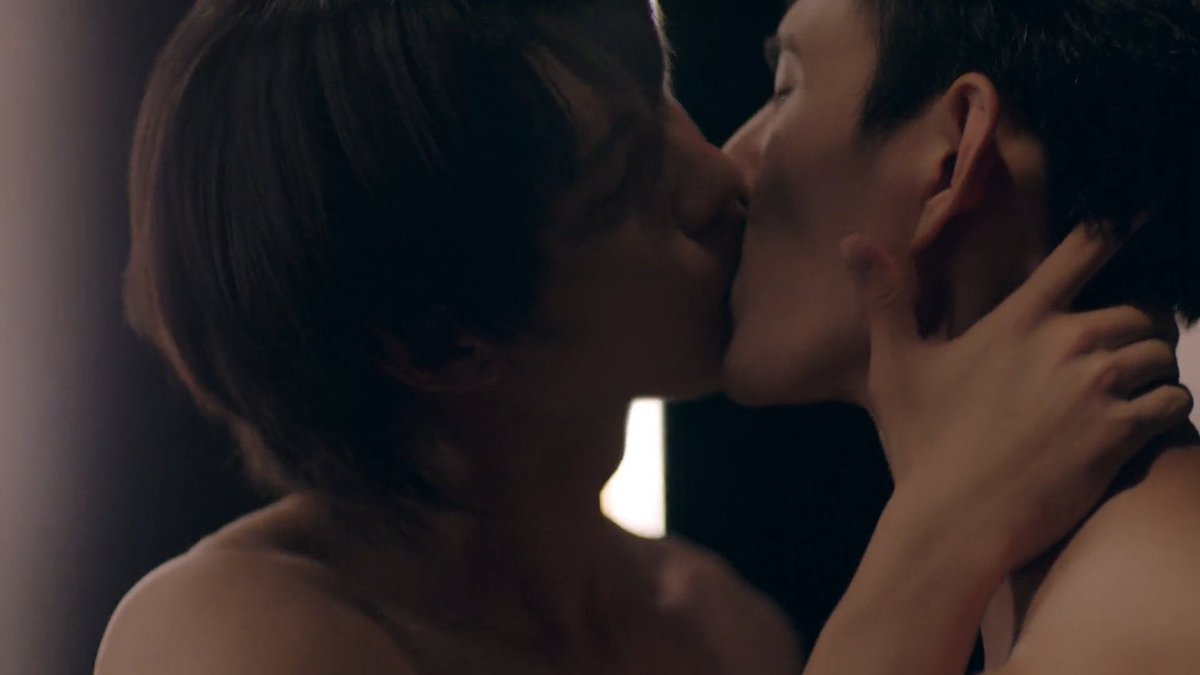 falln^тнυρ’ѕ тσηgυє ѕкιℓℓ^ tweet media