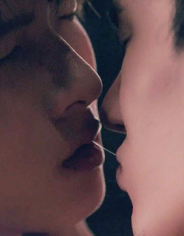 falln^тнυρ’ѕ тσηgυє ѕкιℓℓ^ tweet media