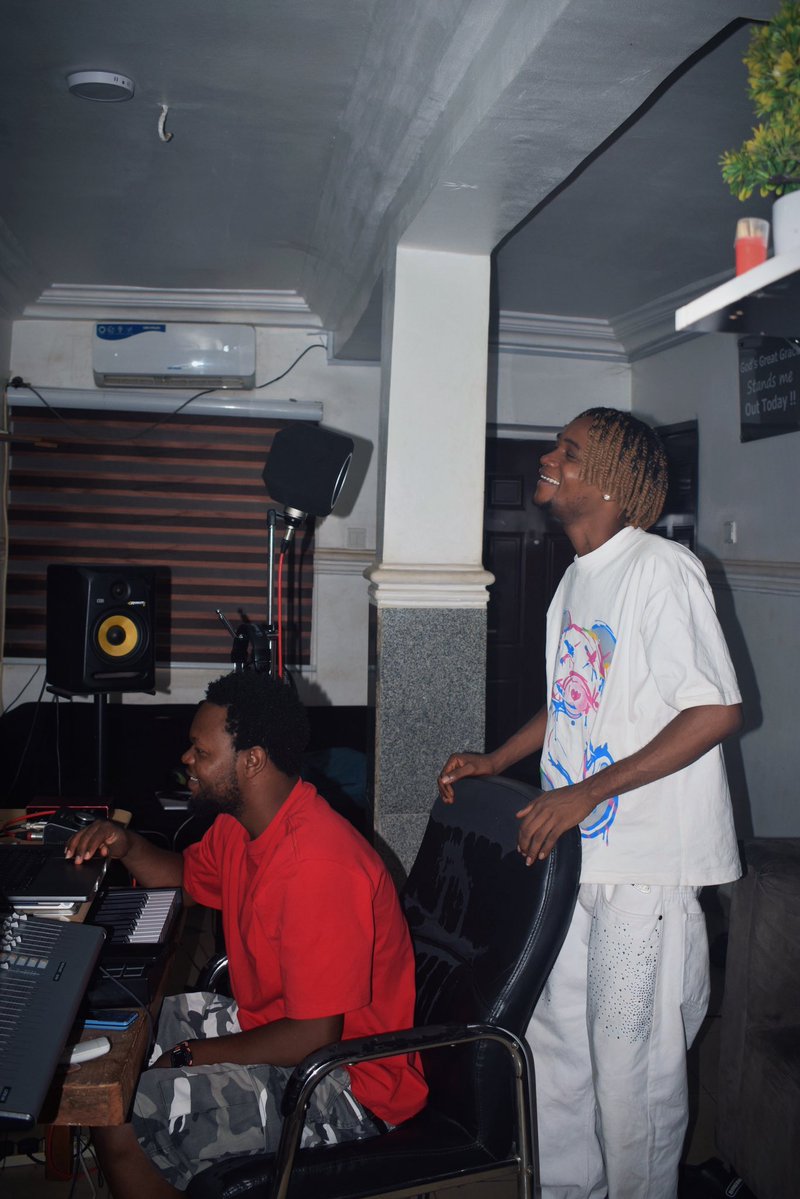 R2KIZZ🕷️ tweet media