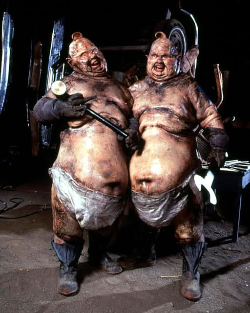 Papa Woof und Krampus und Bleaken tweet media