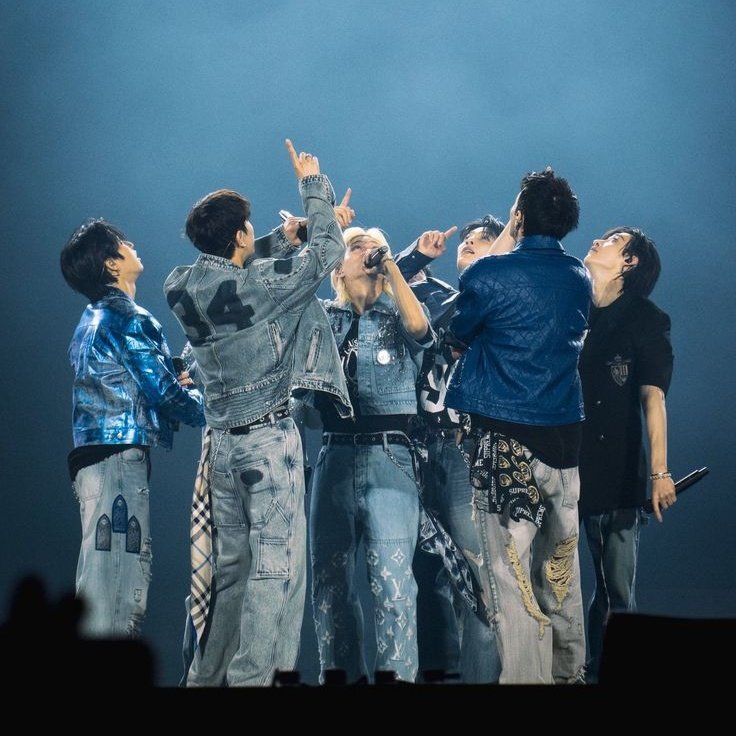 STRAY KIDS CHARTS tweet media