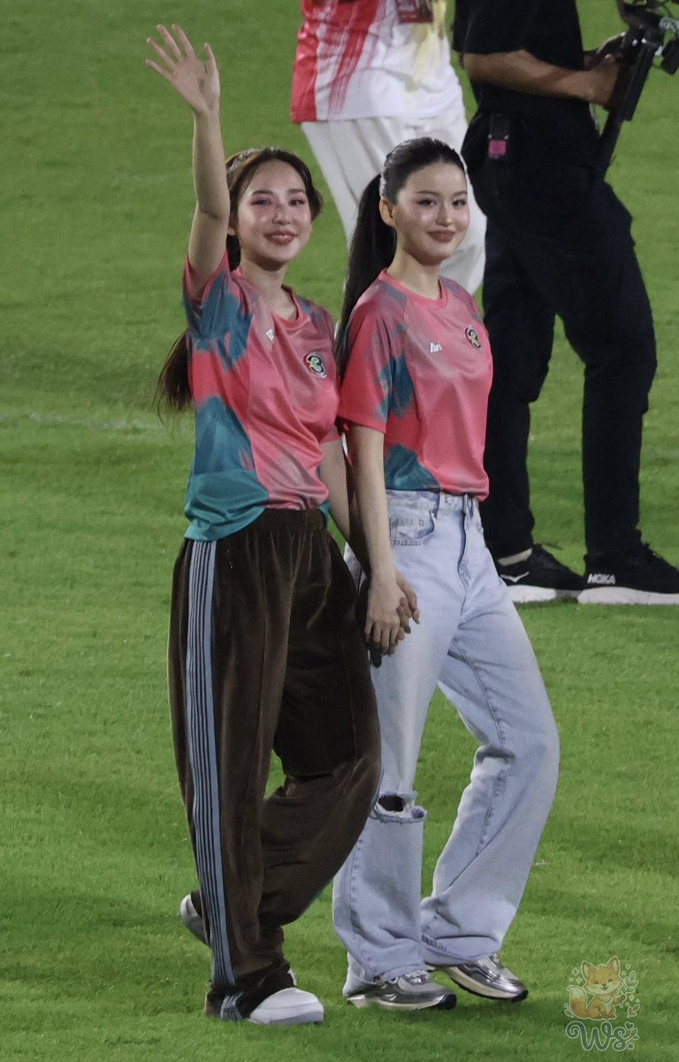 N ☀️ tweet media