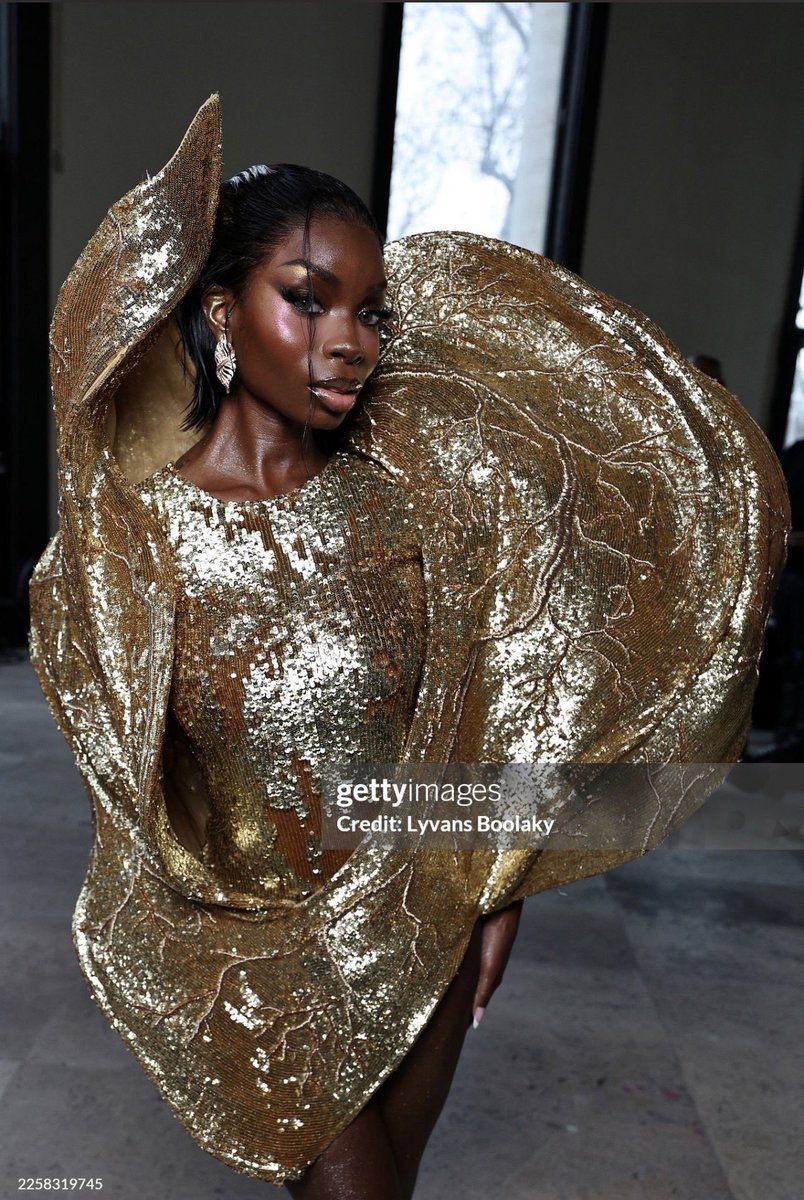 Rae 🖤 tweet media