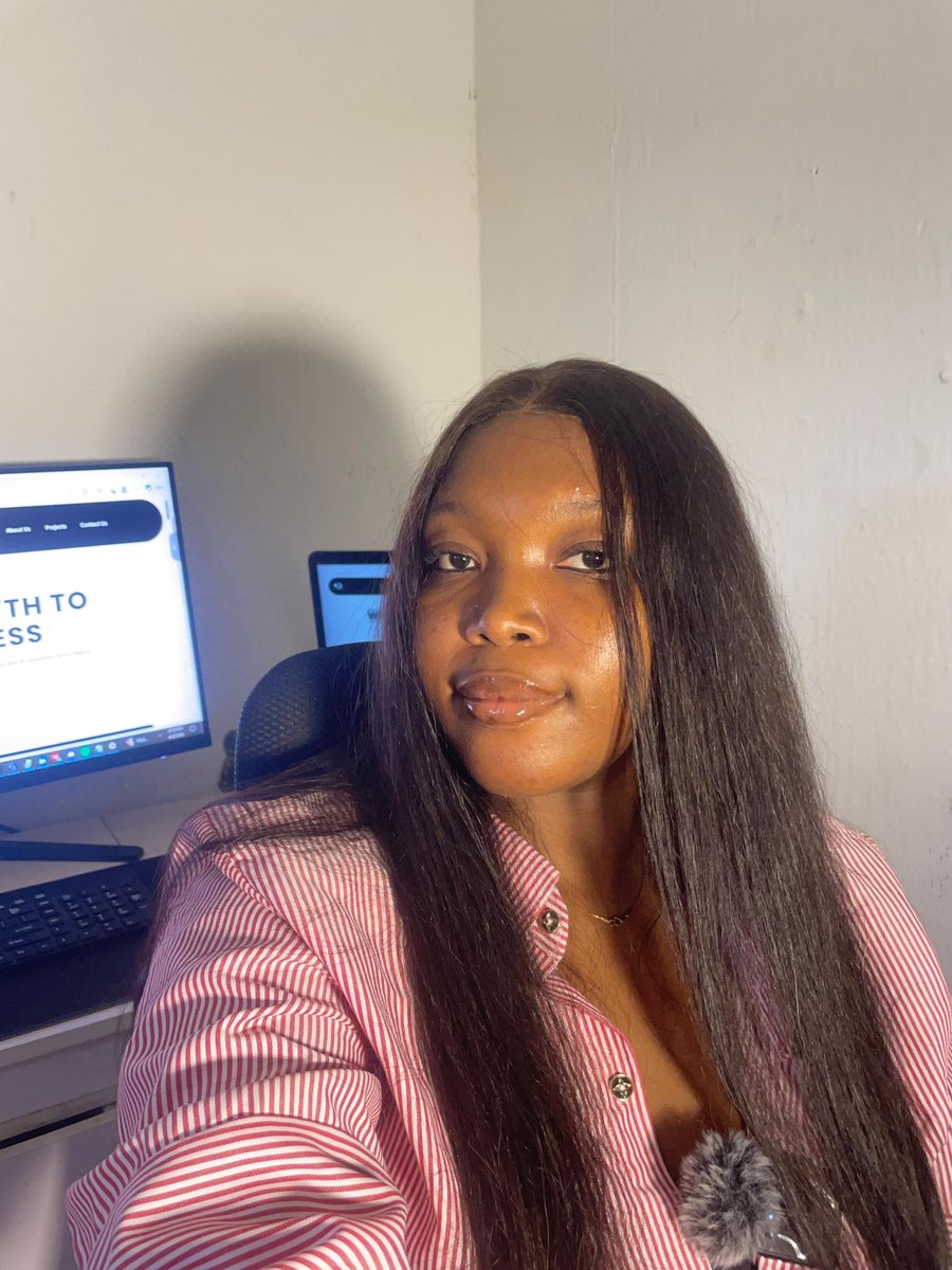 JenixDesignz tweet media