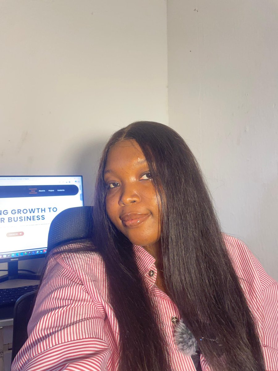 JenixDesignz tweet media