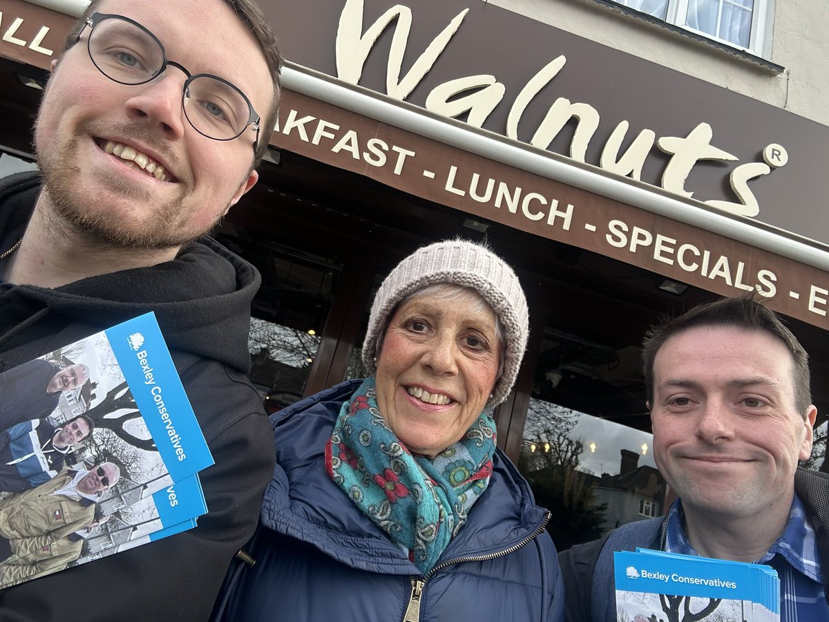 🚪Another excellent day out on the doorsteps.

💙Grateful to receive plenty of support for our plans this Easter weekend.

#BackBlackfen #LoveLamorbey #VoteConservative