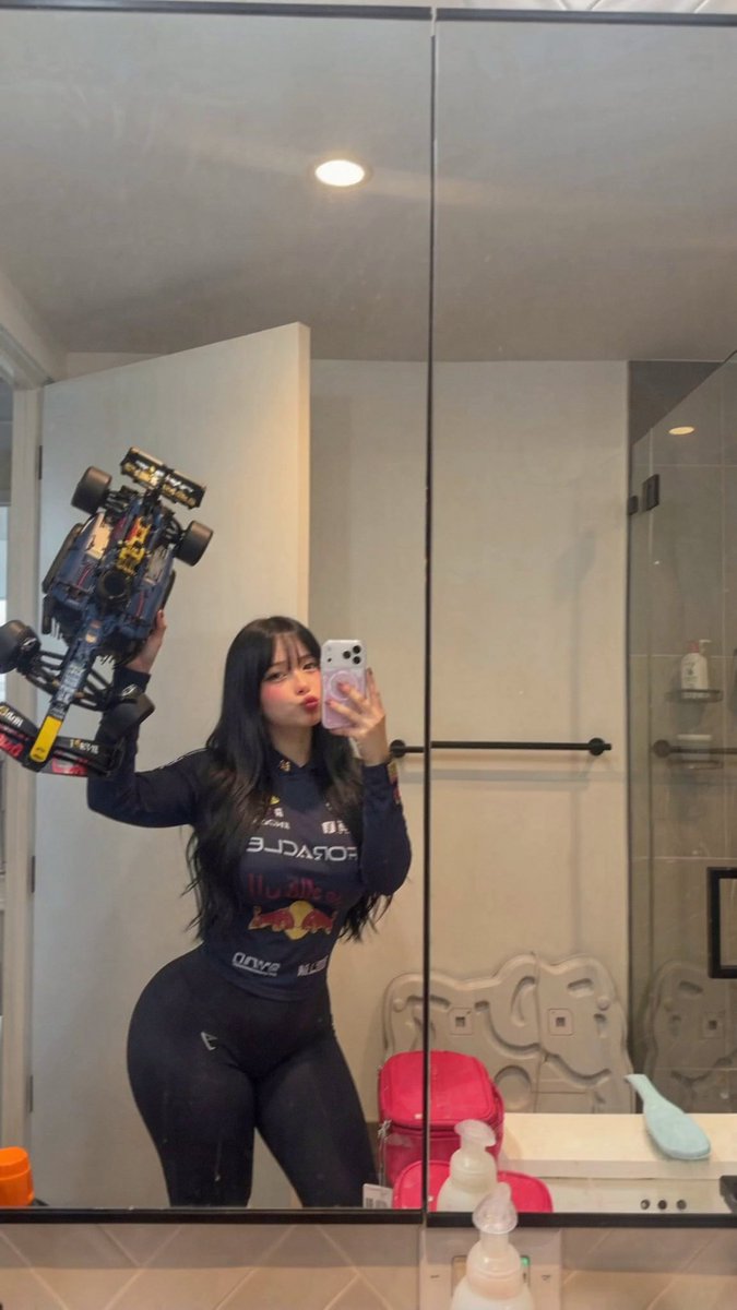 Who's going to buy me more lego? https://t.co/OZv6ni24Te