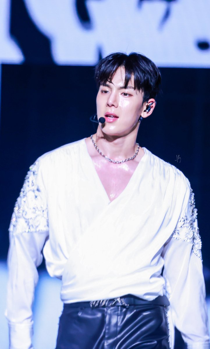 ํ์ด์
tweet media