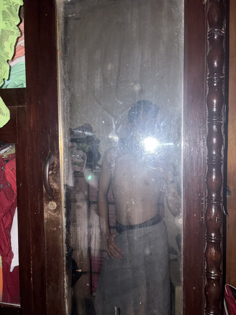 kwinesoh's tweet photo. slut me out? https://t.co/VZfYfawgV5