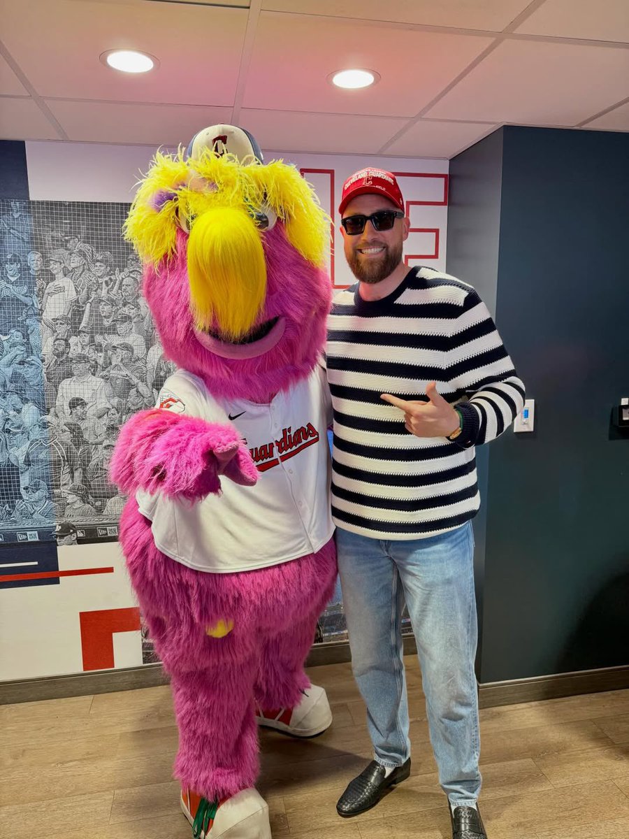 sarah ⸆⸉ ✫ ❤️‍🔥 tweet media