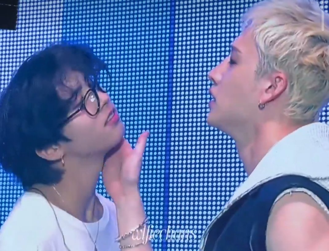 𝗌𝗎𝗇𝗀𝗂𝖾.𝖼𝗈𝗆 tweet media