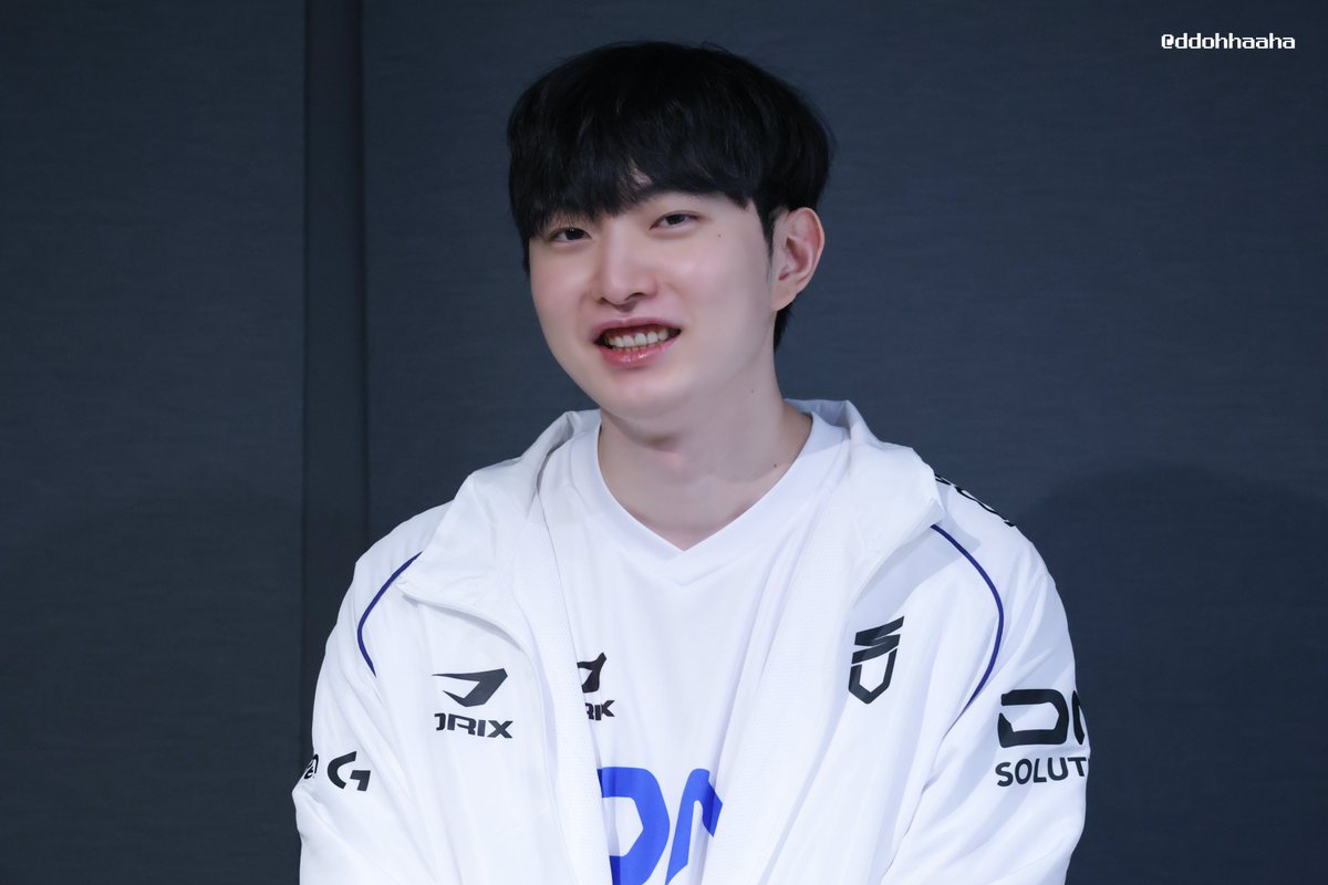 또하 tweet media