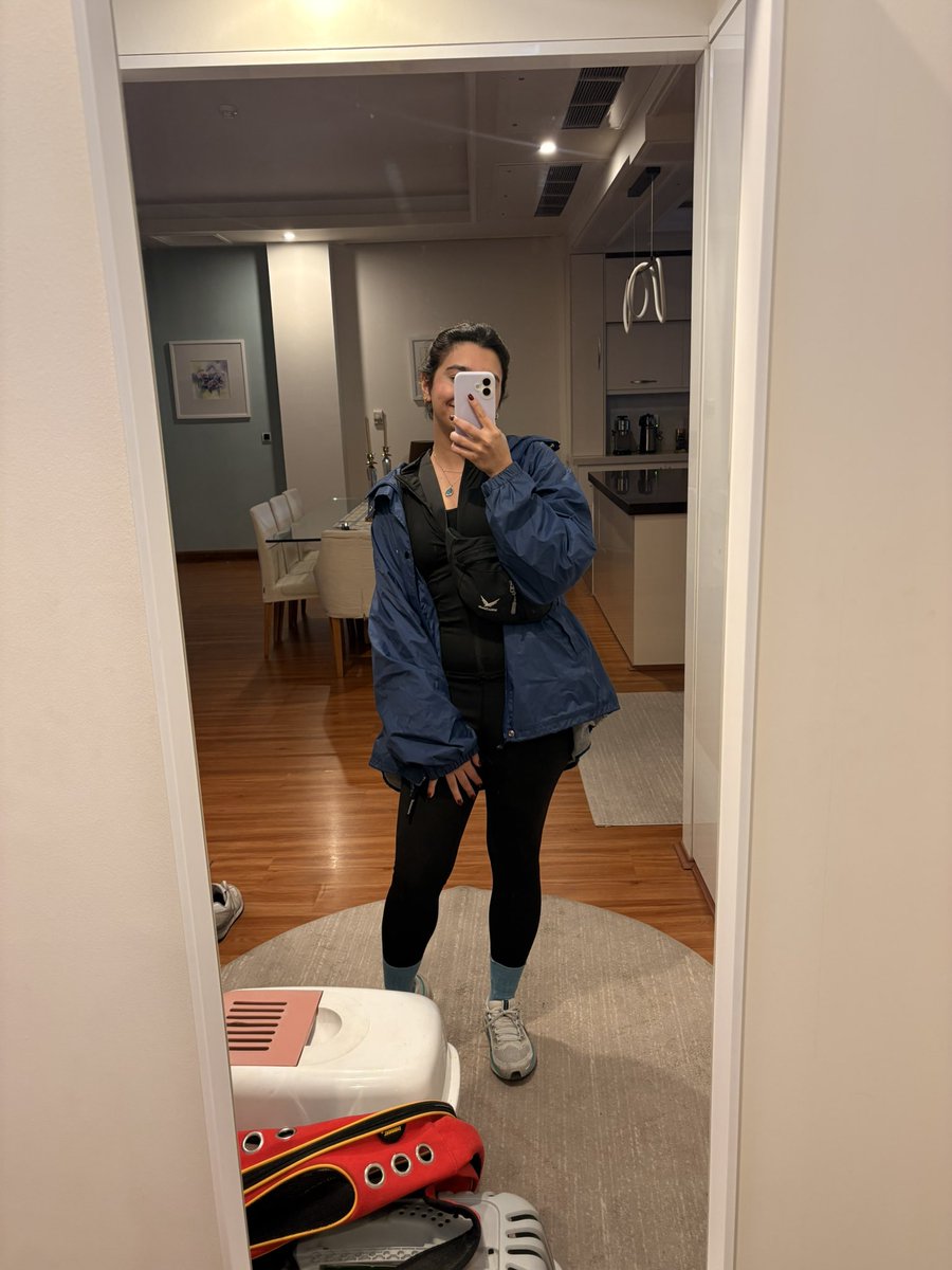 کلیر فریزر tweet media