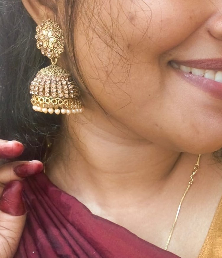 santhiya tweet media