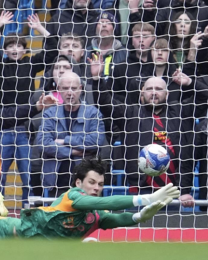 cityreport_'s tweet image. Marc Guehi: “I’m super happy for James [Trafford] with the penalty save, he’s fantastic!”