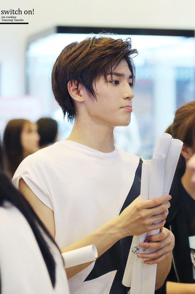 Leetaeyongbase's tweet photo. 🌹“I was reminded of 10 years ago. These days, I think about it again. I recently thought that if I could be a trainee again, I would be able to work harder and better.” https://t.co/pvGITZfoE5