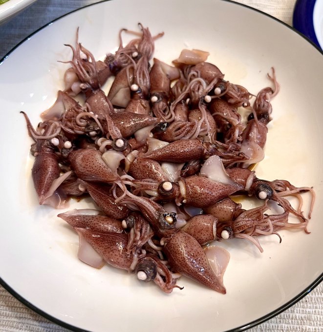 ホタルイカが好きすぎて毎週食べてる。
最近知った、スーパーで買ったボイルホタルイカを1分湯通しするとぷりぷりになる裏技はかなり使えました。 