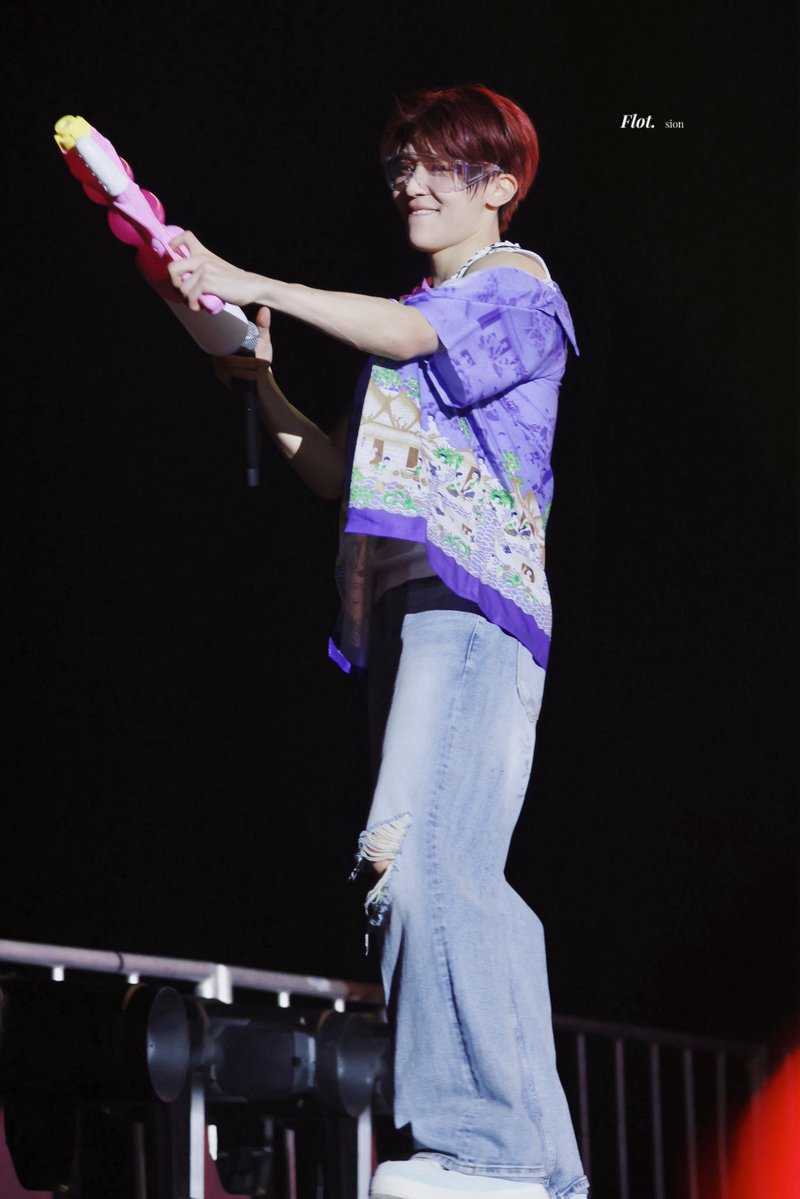 𝐹𝑙𝑜𝑡. tweet media