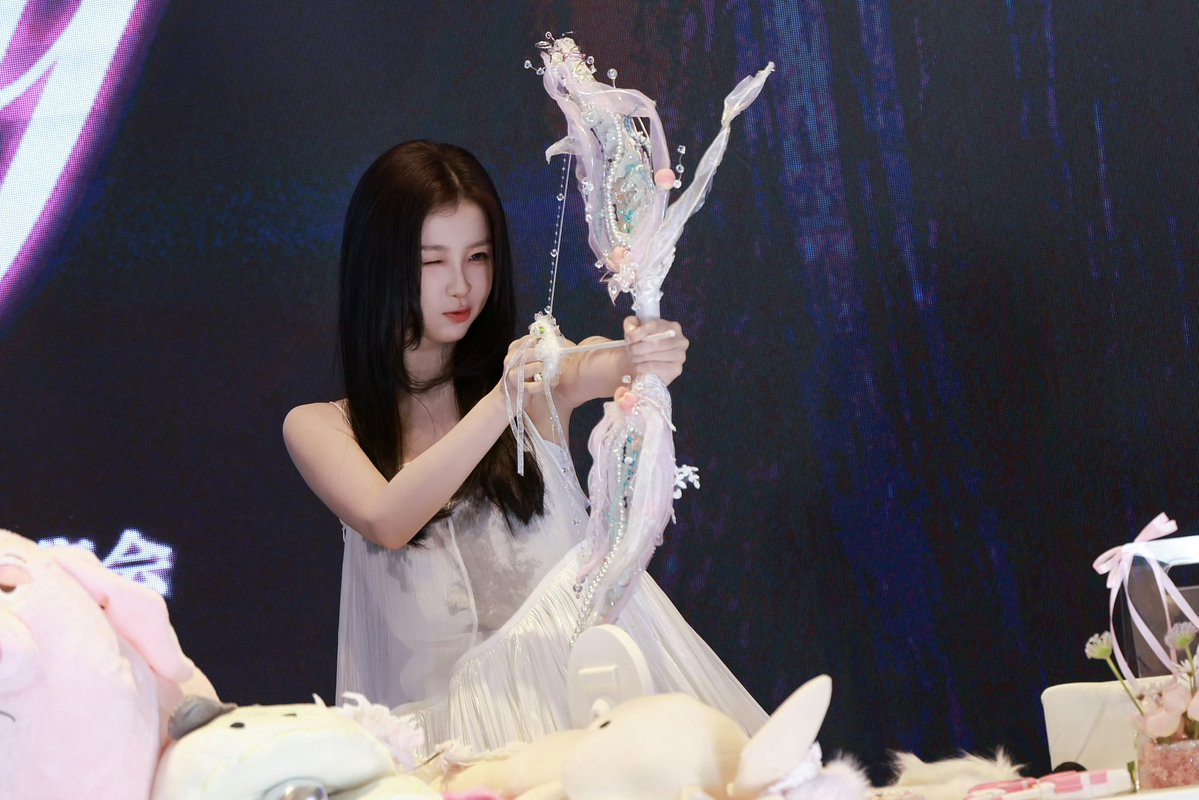 ᴇsᴛʜᴇʀʏᴜ ᴛʜᴀɪʟᴀɴᴅ (𝗦𝗹𝗼𝘄) tweet media