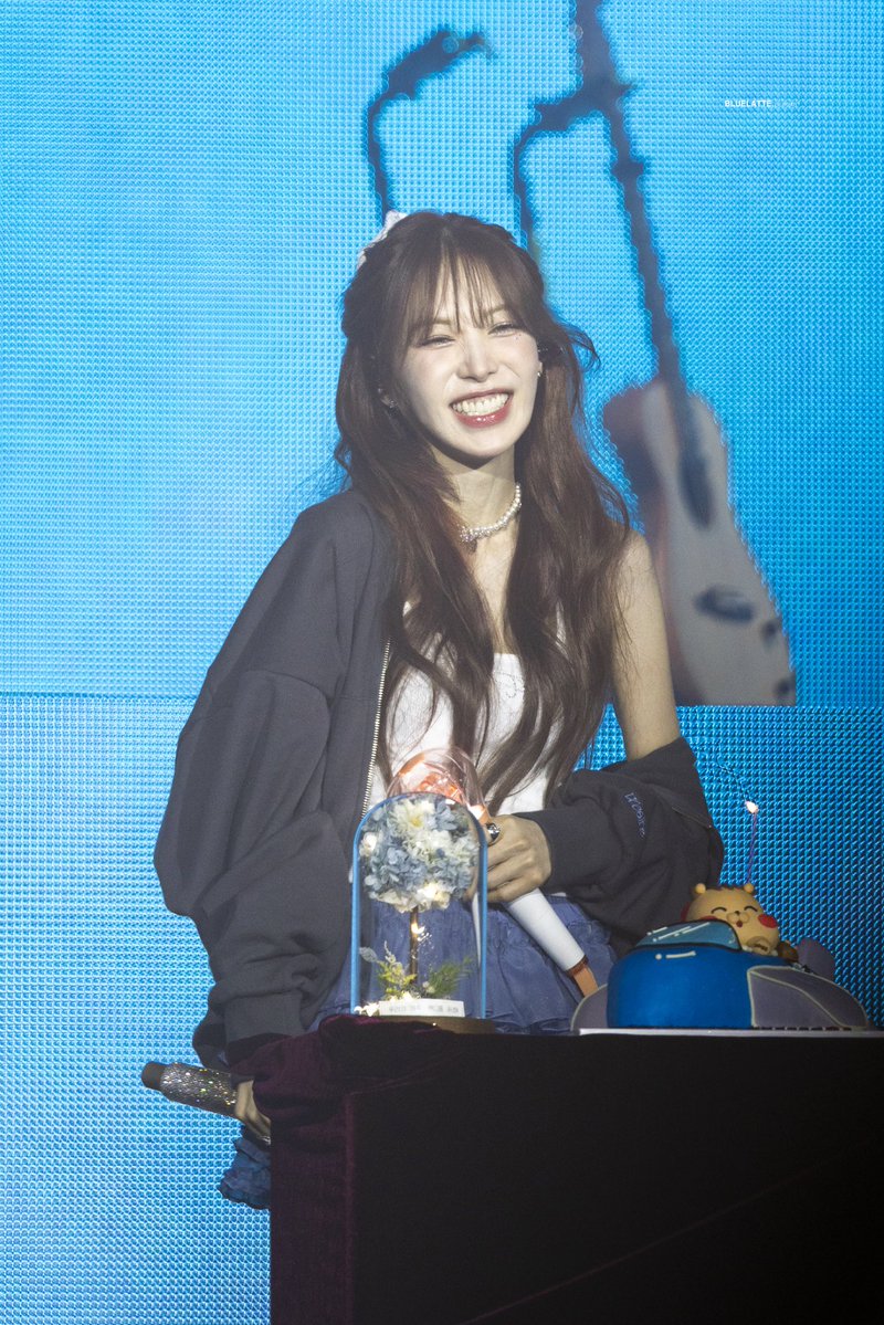 BlueLatte tweet media