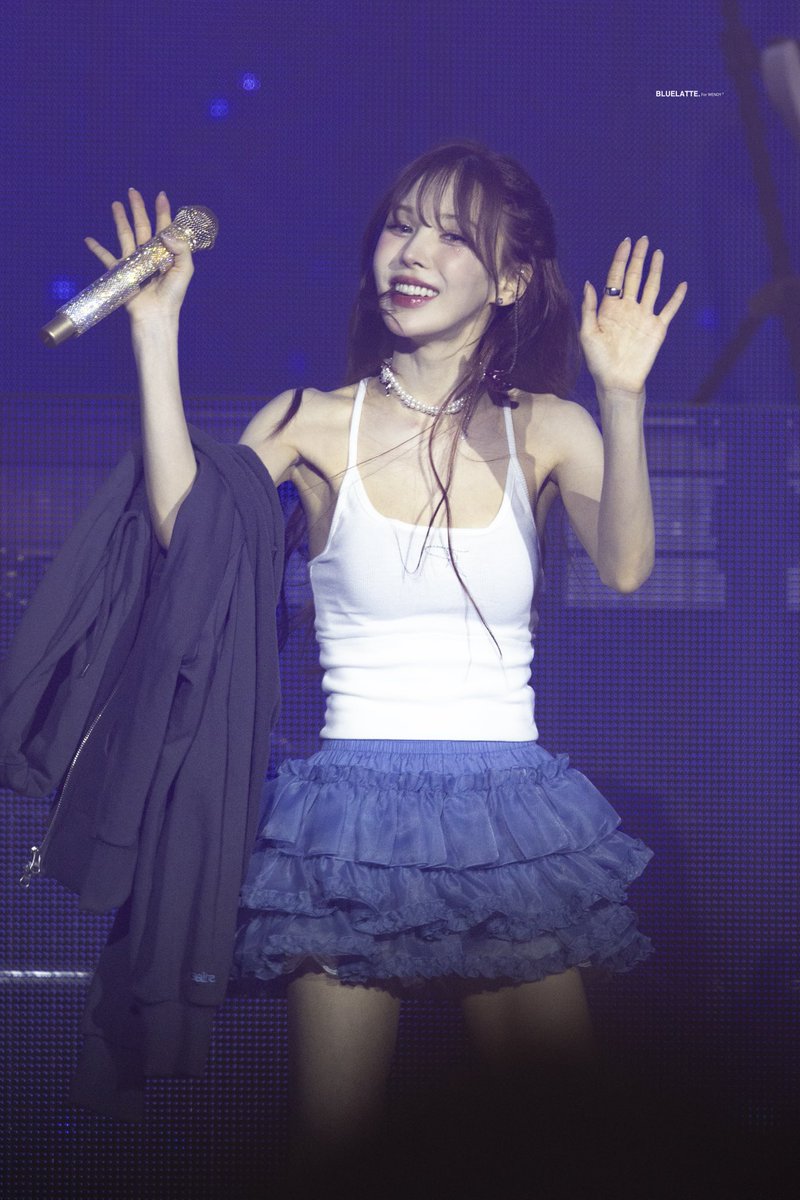 BlueLatte tweet media