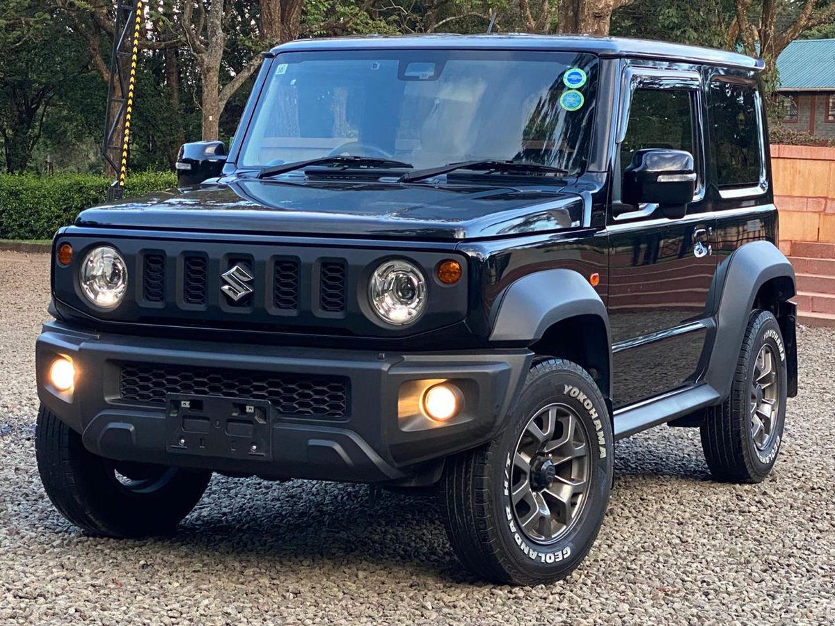 AmimoPhin's tweet photo. SUZUKI Jimny Sierra 2019*
Unregistered vehicle
1500cc Auto petrol 
4WD Drivetrain 
Back camera 
Heated seats 
PRICE 2,990,000
CALL/WHATSAPP 0701450208 https://t.co/vcxmt9pZGC
