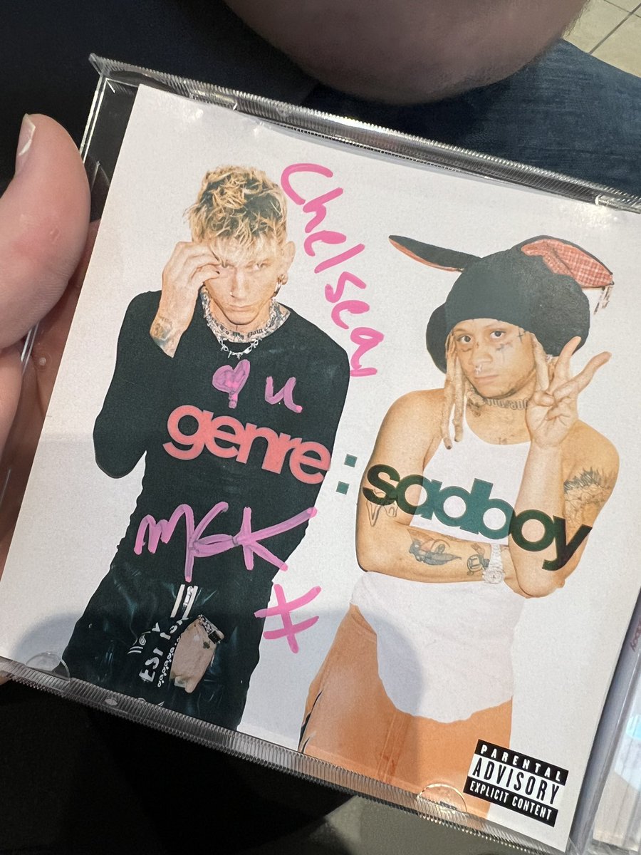 chels🍒🚬🎱 tweet media