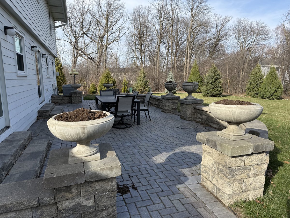 Randall D tweet media